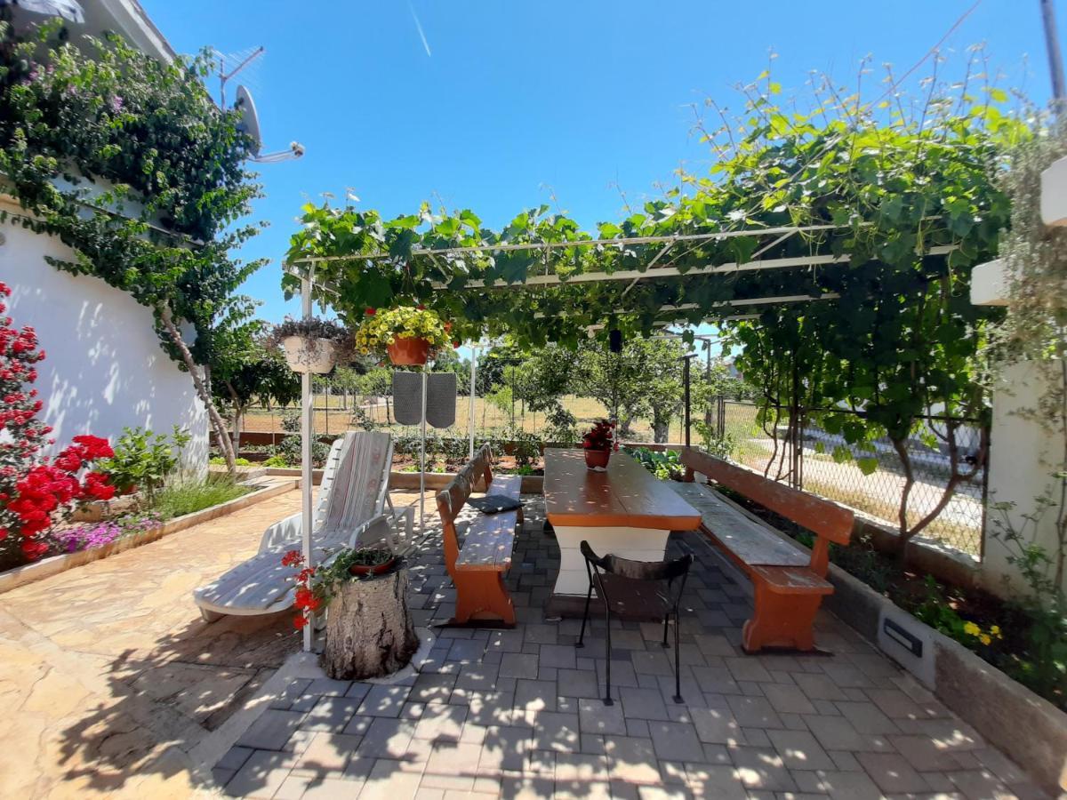 Ferienwohnung Nena 2 Sukošan Exterior foto